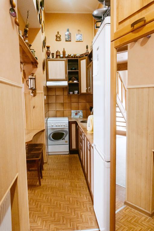Apartment Na Shevchenka 3 Lviv Buitenkant foto